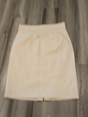Women's Cream Pencil Skirt  New without tag
